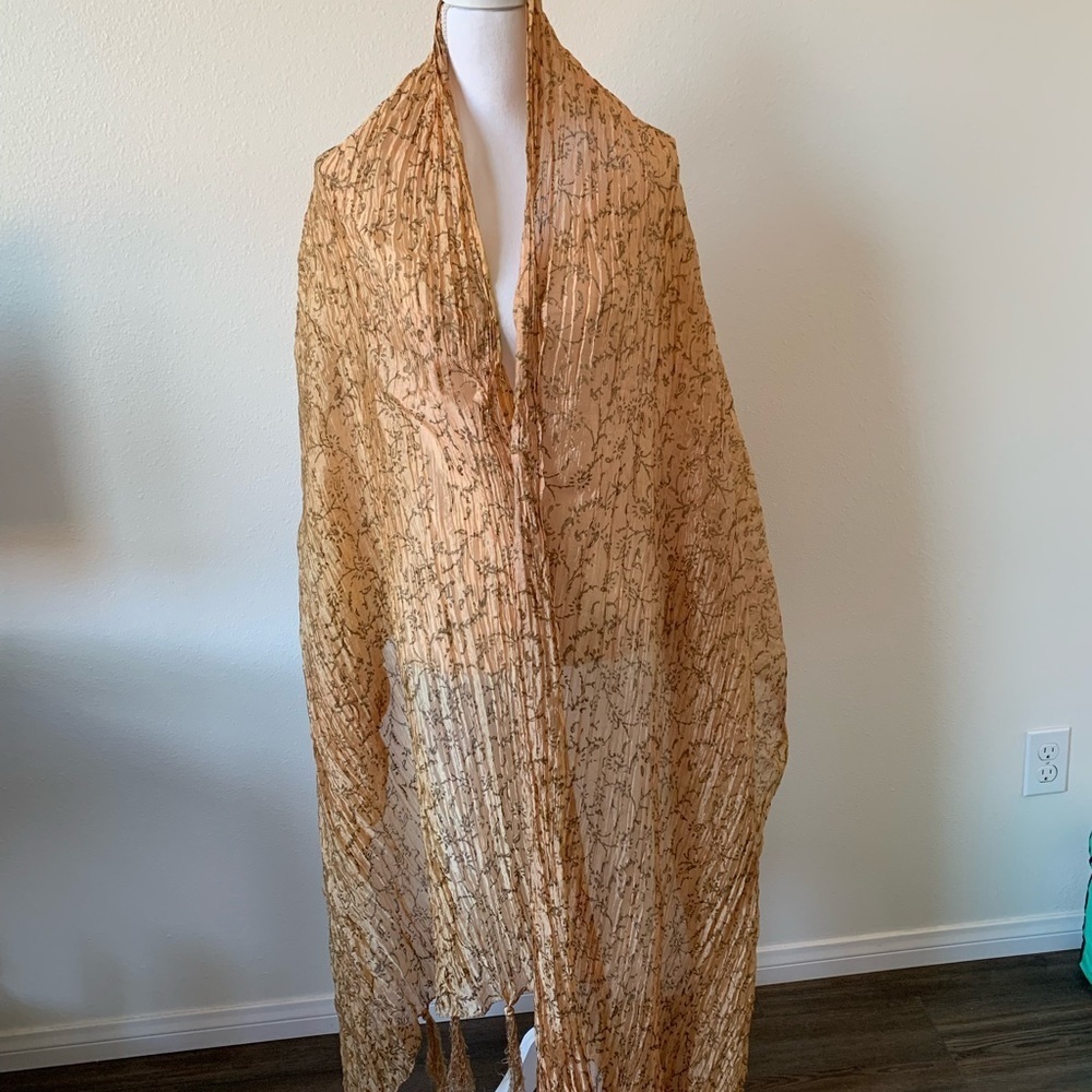 Elegant Gold Patterned Scarf